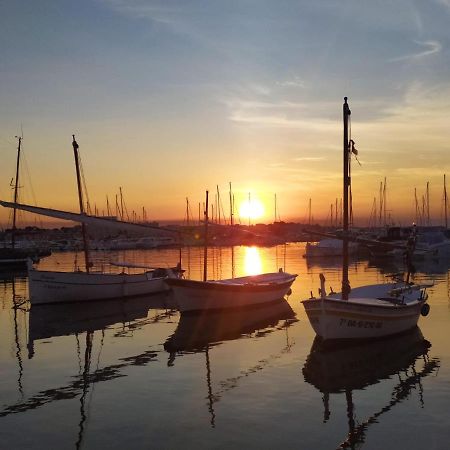Apartament Catalunya, Centrico Y Con Parking L' Escala Luaran gambar