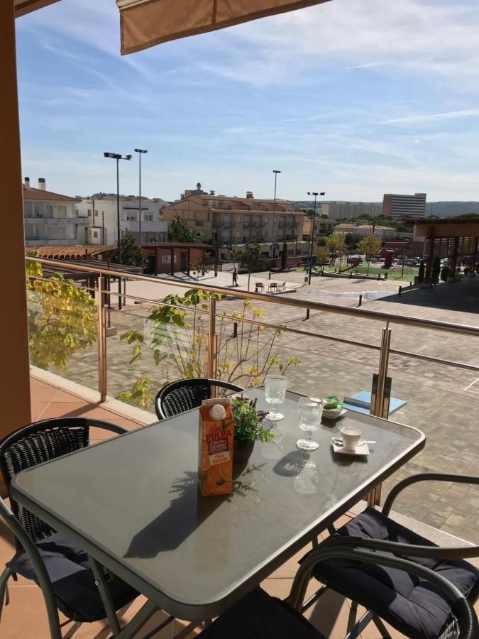 Apartament Catalunya, Centrico Y Con Parking L' Escala Luaran gambar