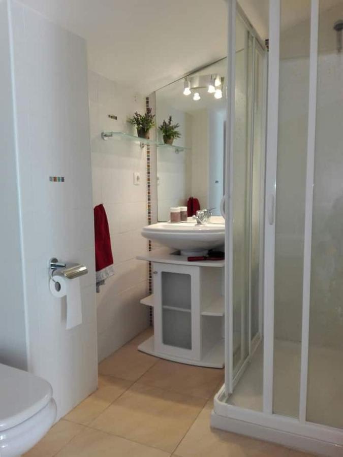 Apartament Catalunya, Centrico Y Con Parking L' Escala Luaran gambar
